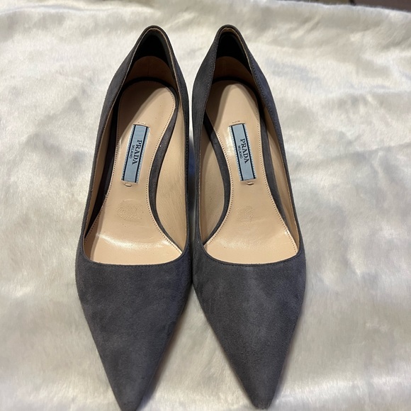 SOLD!!Sz 35.5 Prada Gray Suede Leather Pointy Toe Kitten Heels - Picture 6 of 15